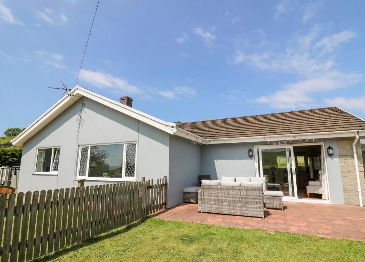 Aberceiro Bungalow Aberystwyth Exterior photo